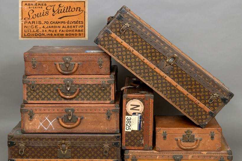 Louis Vuitton trunk and antique travel items - Bagage Collection