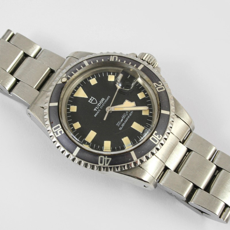 Submariner's Watch Goes Sky High in Jewellery Auction...