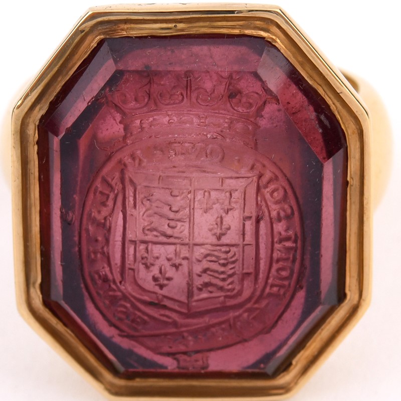 Historical Rings put Bidders in Touch with History...